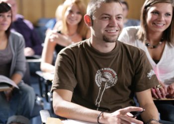 Tips Membangun “Komunikasi” Efektif Untuk Masuki Dunia Kerja