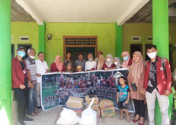 Menghadapi Bulan Suci Ramadahan Stie Widya Darma Kotamobagu Mahasiswa & KKN/KKLP Angkatan XIX 2021 Memberikan Bantuan di Panti Asuhan Ar-Rahman