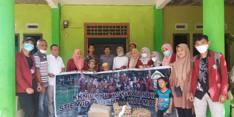 Menghadapi Bulan Suci Ramadahan Stie Widya Darma Kotamobagu Mahasiswa & KKN/KKLP Angkatan XIX 2021 Memberikan Bantuan di Panti Asuhan Ar-Rahman