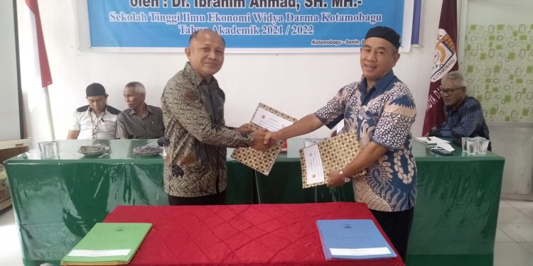 Kuliah Umum ‘Bisnis Jual Beli Online dalam Perspektif Hukum Dimasa Pandemi Covid 19″ oleh Dr. Ibrahim Ahmad, SH, MH