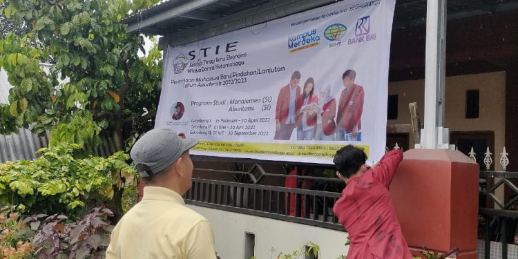 Giat Sosialisasi dan Pemasangan Spanduk Pendaftaran MABA T.A 2022/2023, Rabu 23 Maret 2022