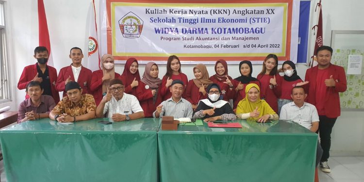 Ketua STIE Tutup Kegiatan Mahasiswa KKN/KKLP Angkatan 20 Tahun 2022.